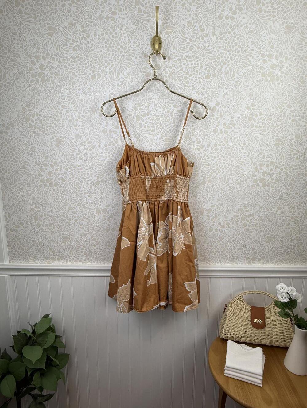 Hutch by Anthropologie Tan Floral Sleeveless Smocked 5" Romper - Size - Small - Picture 6 of 10